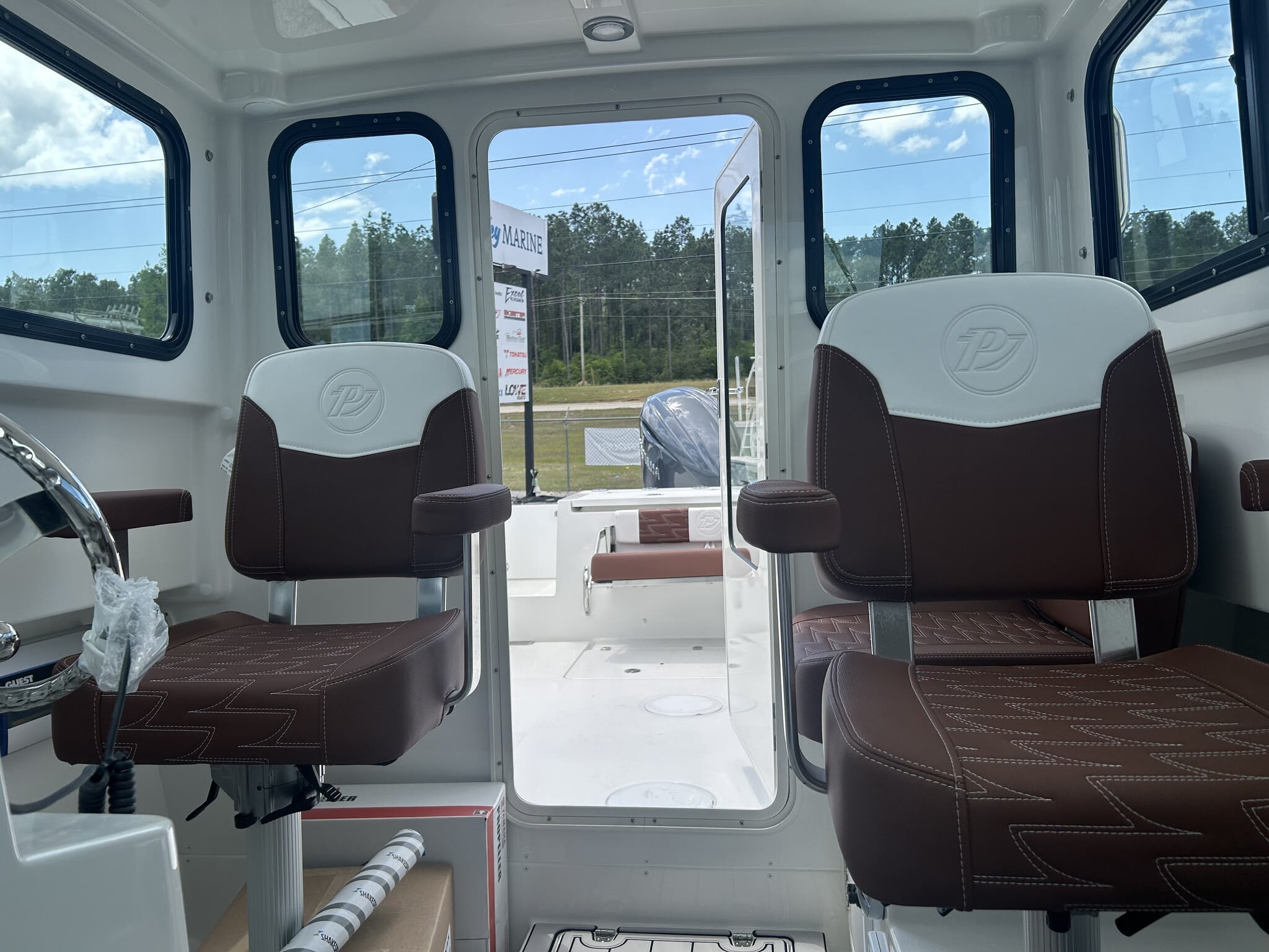 New 2026 Parker 227 Explorer WITH AC AND SEAKEEPER RIDE, 32502