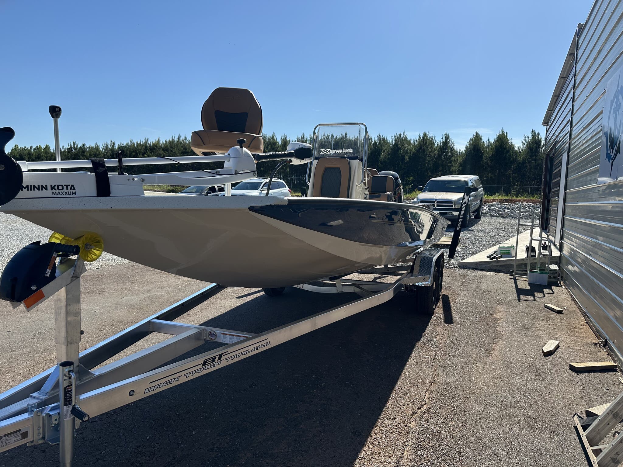 New 2026 Xpress Hyper-Lift Bay Series H22B, 32502 Pensacola - Boat