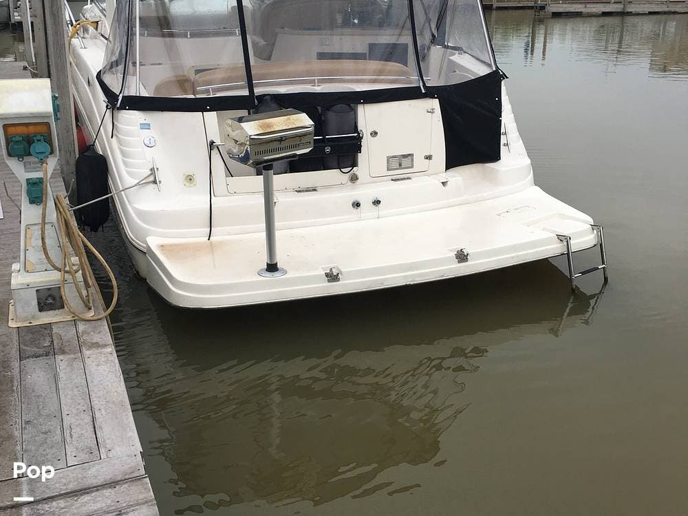 Email now about this Express Cruiser - 2002 Rinker Fiesta Vee 342! Slide #2