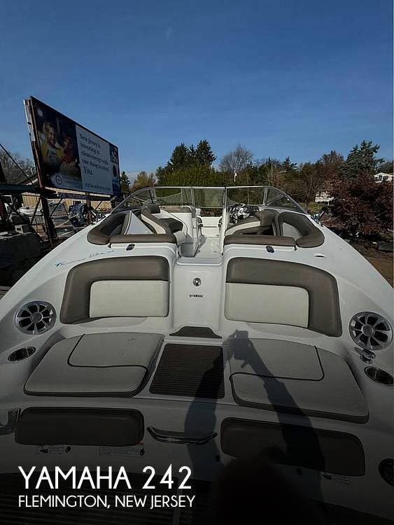 2012 Yamaha 242 