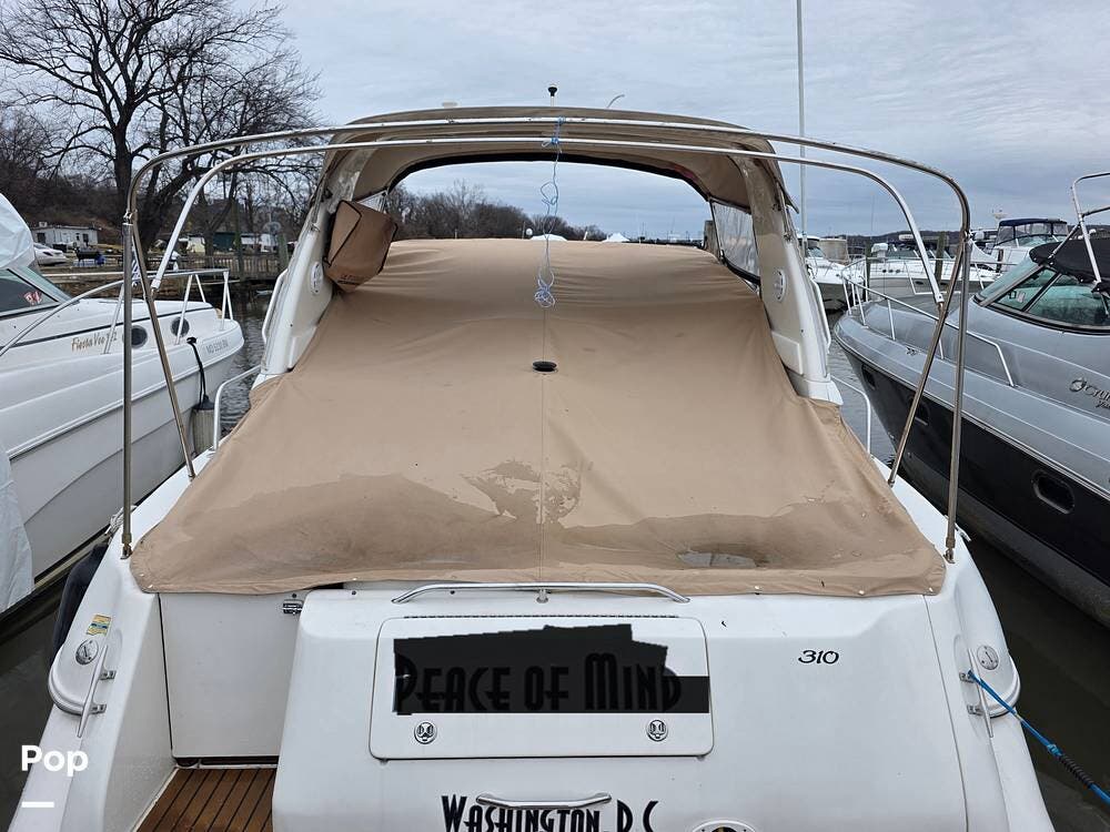 Email now about this Express Cruiser - 2000 Sea Ray Sundancer 310! Slide #3