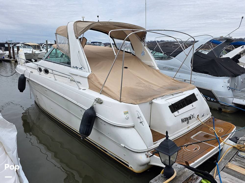 Email now about this Express Cruiser - 2000 Sea Ray Sundancer 310! Slide #1