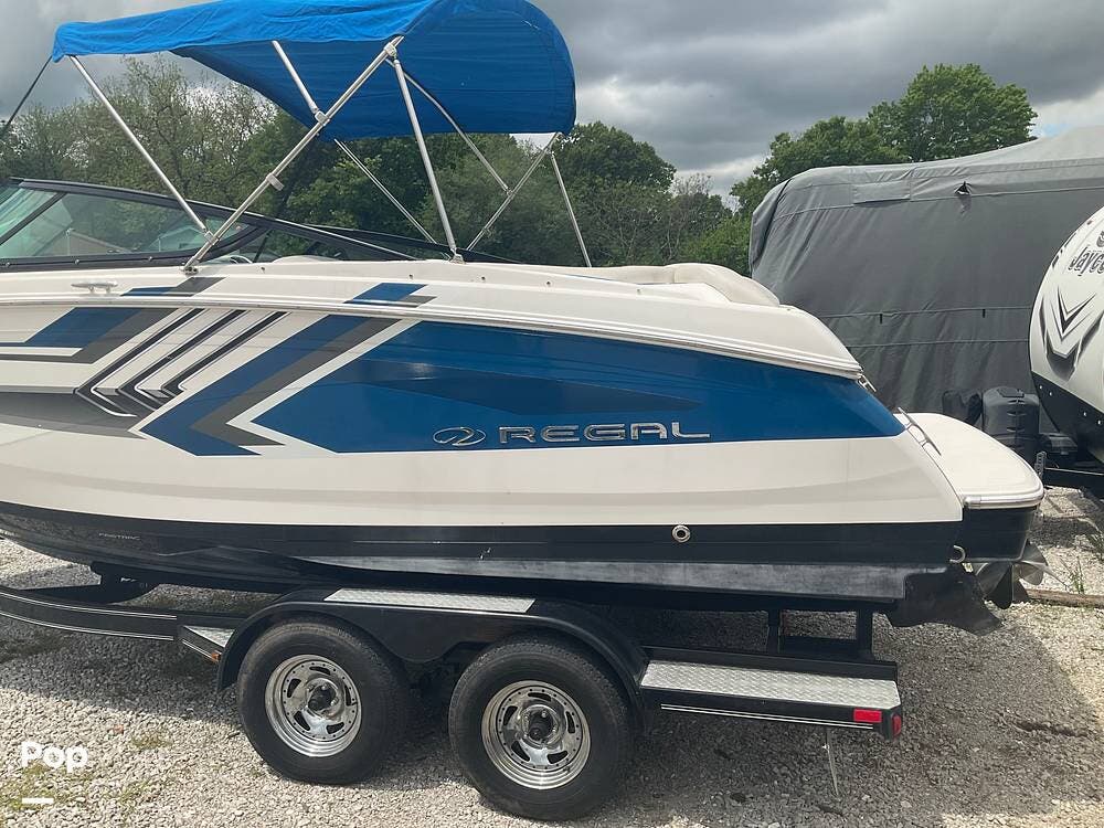 Email now about this Deck Boat - 2016 Regal FasDeck 22 ESX! Slide #2