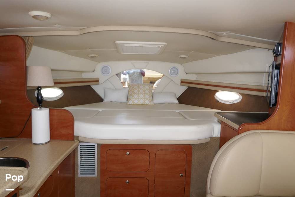 Email now about this Express Cruiser - 2006 Rinker Express Cruiser 342! Slide #4