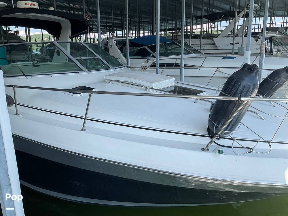 Email now about this Express Cruiser - 1998 Sea Ray Sundancer 310! Slide #3