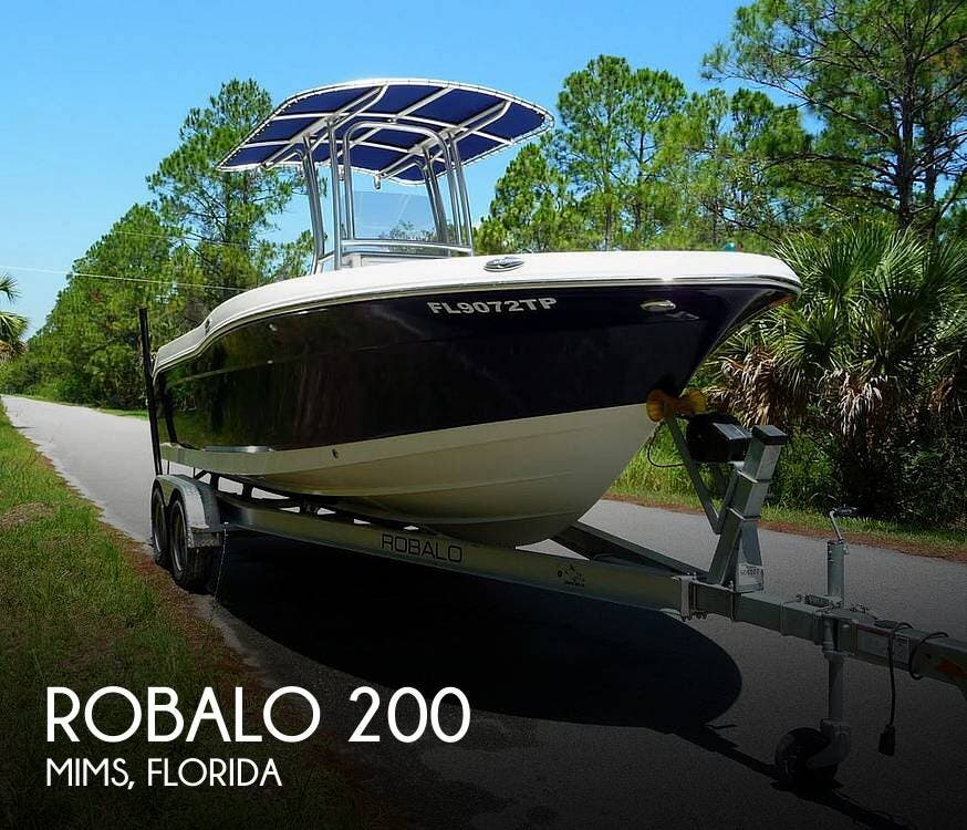 2017 Robalo 200