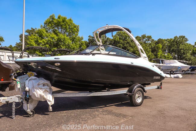 2025 Yamaha Boats  195S