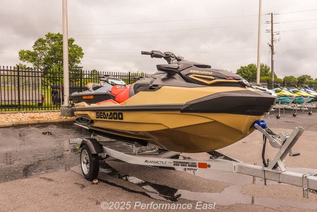 2025 Sea-Doo  RXT-X 325 Metallic Tan / Lava Red Premium
