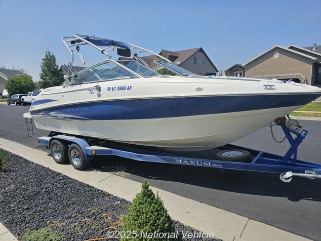2006 Maxum 2400 SR3 