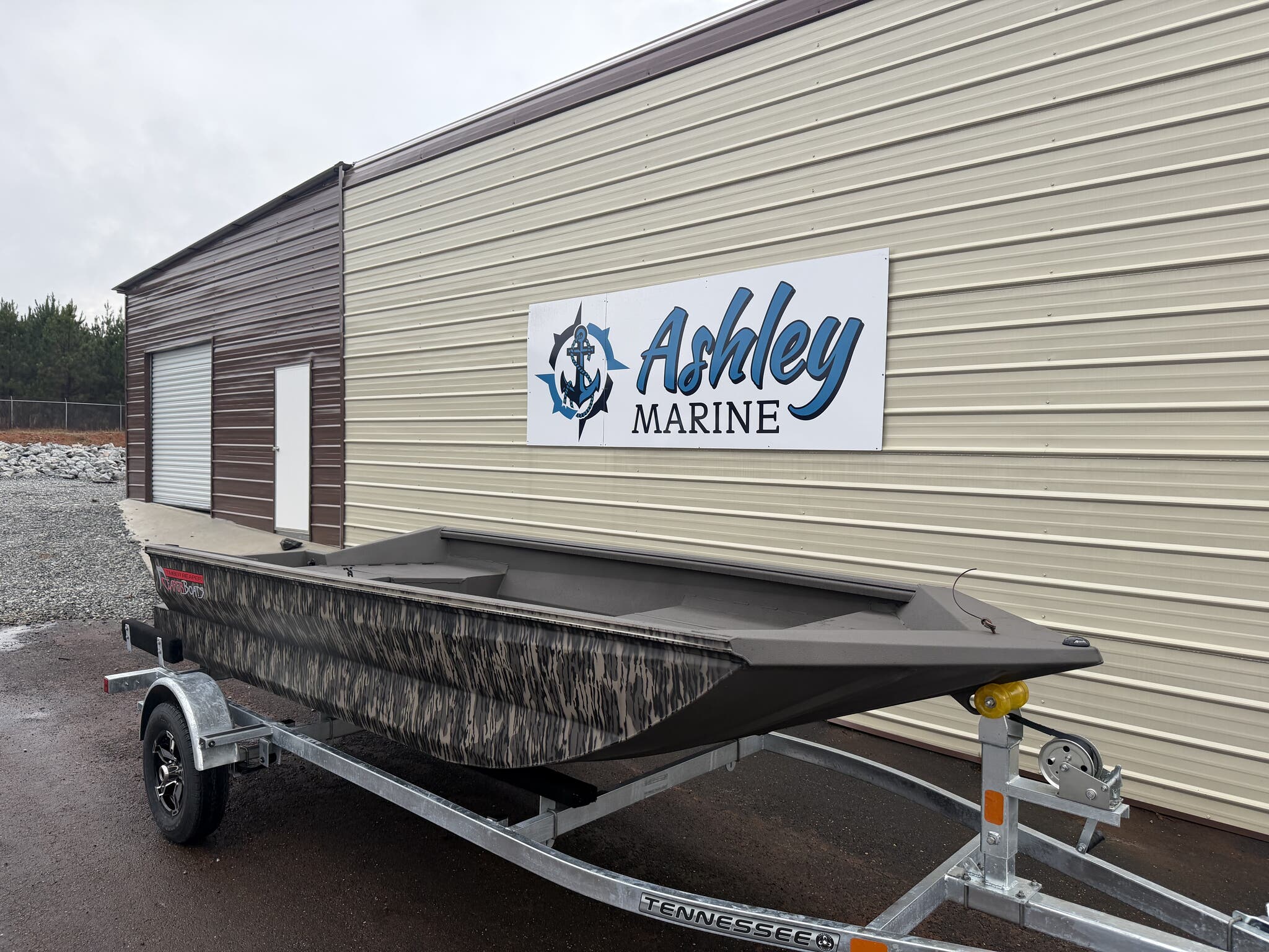 Duck Boat - 2026 Reaper Boats 553 step transom | Motor & Keel