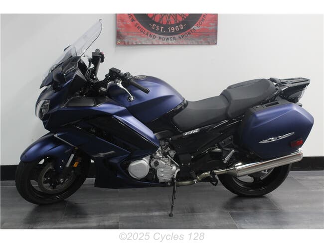 Used 2019 Yamaha FJR 1300ES available in Beverly, Massachusetts