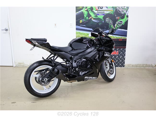 2023 Suzuki GSX-S GSX800RQM3