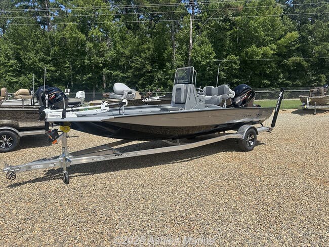 2026 Xpress Hyper-Lift Bay Series H20 BAY