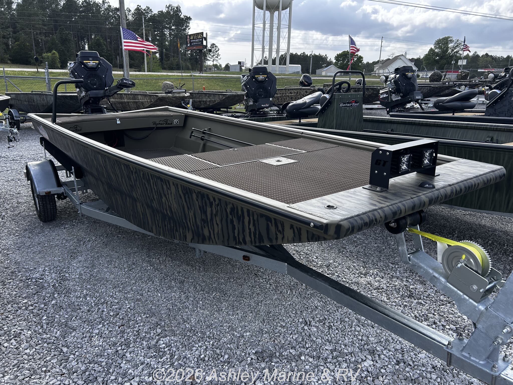 2026 Gator Tail Extreme Series 17 x 54