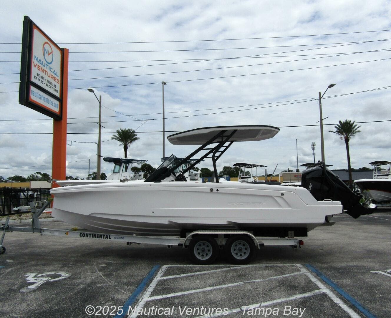 2022 Axopar 22 T Top
