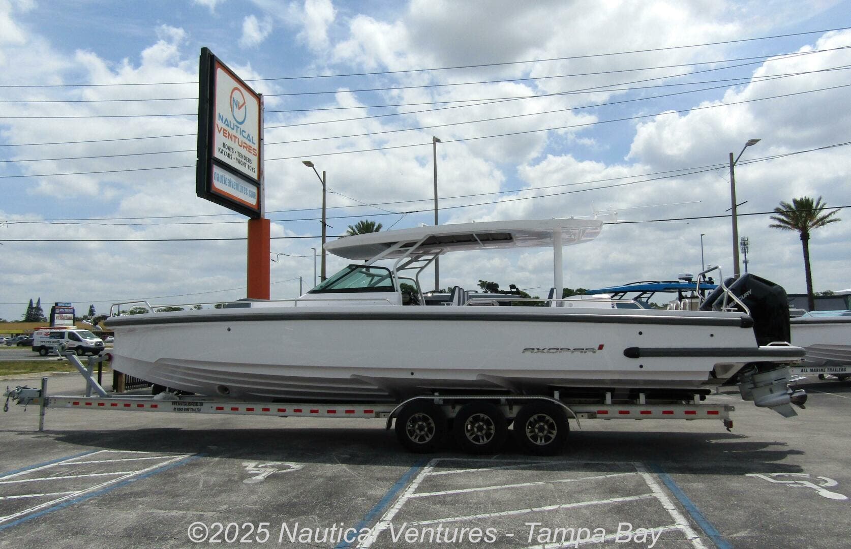 2024 Axopar 37 Sun Top