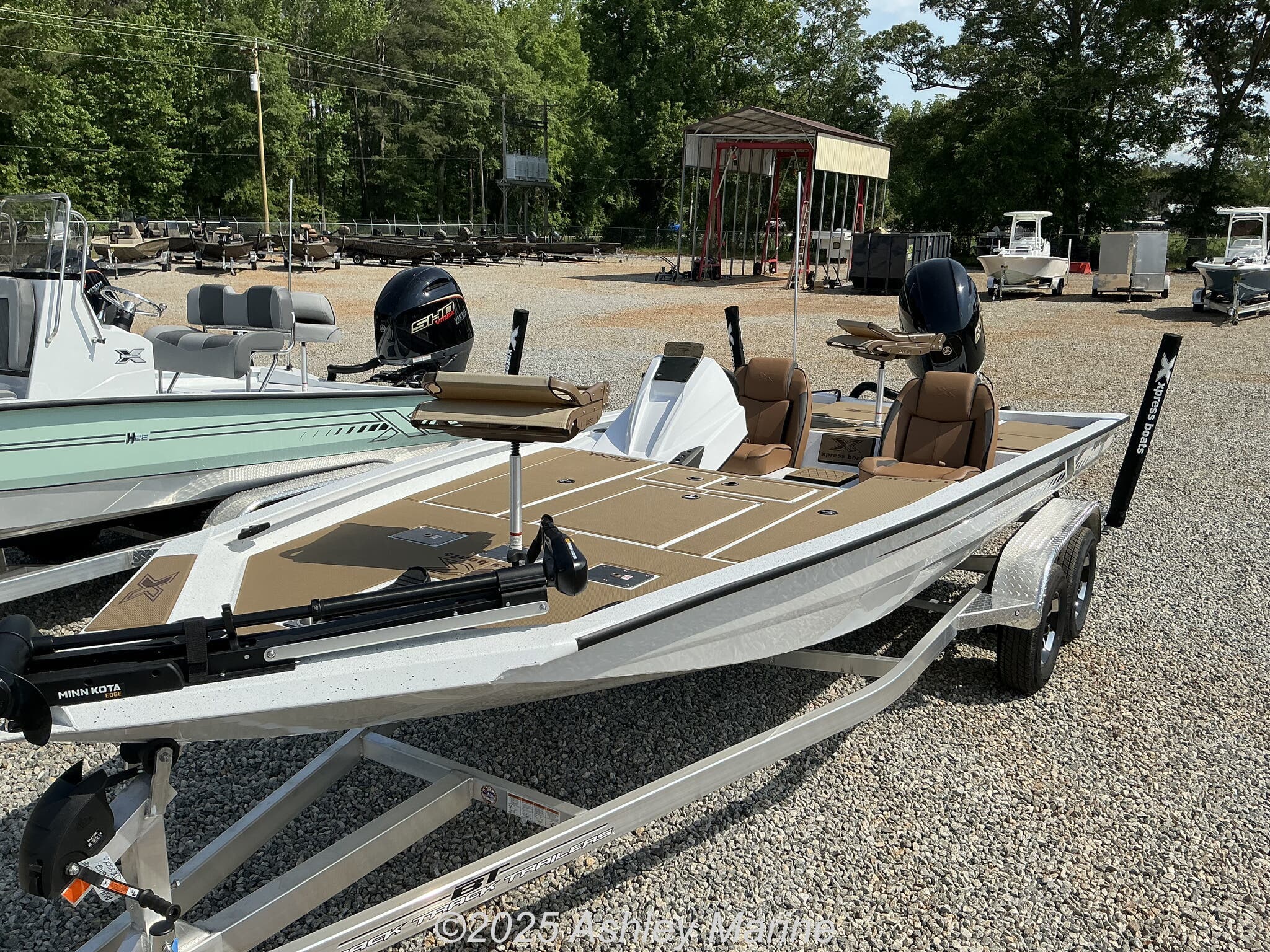 Email now about this Bass Boat - 2025 Xpress Hyper-Lift Crappie Series H20 CRAPPIE! Slide #2
