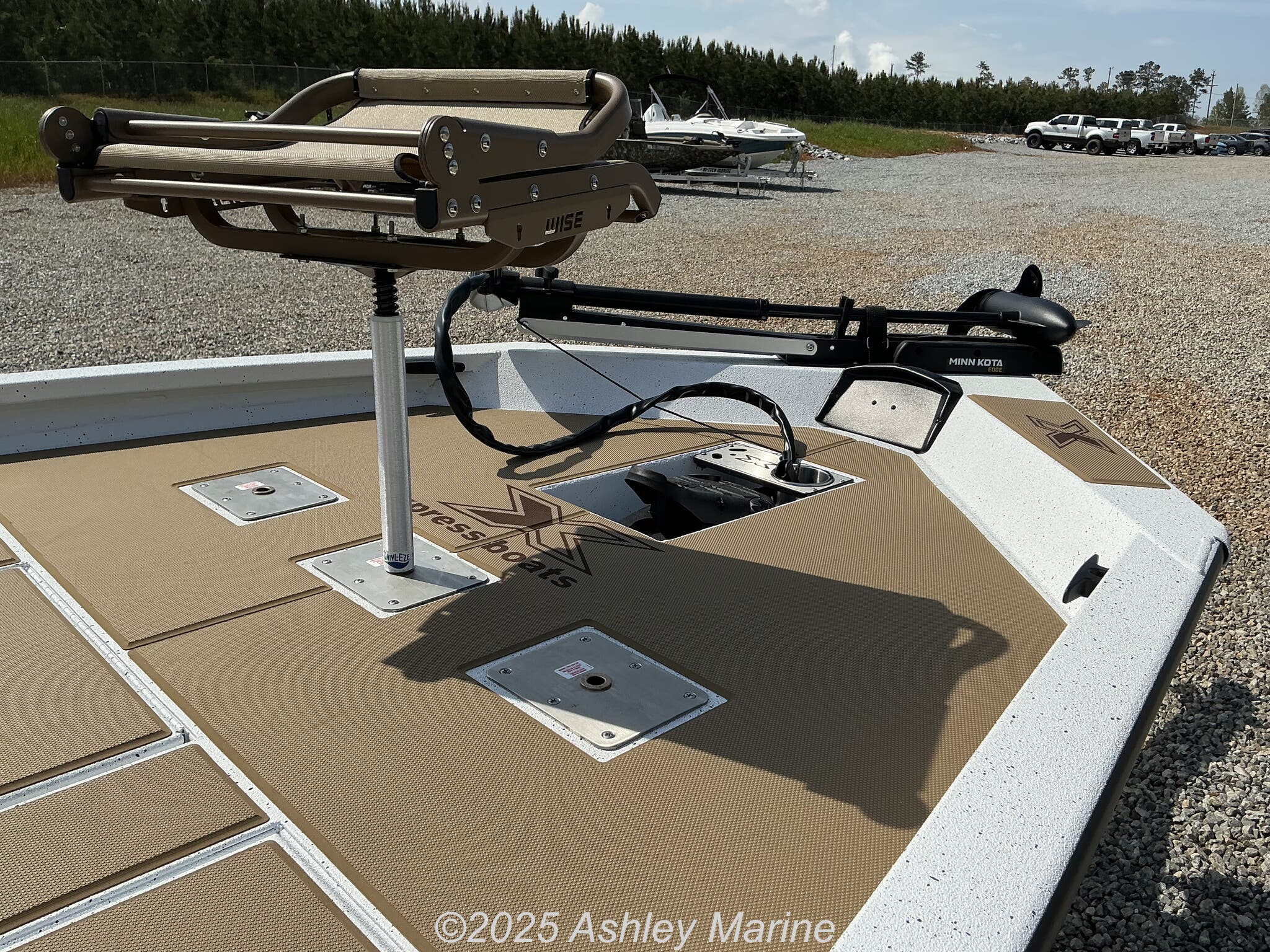 Email now about this Bass Boat - 2025 Xpress Hyper-Lift Crappie Series H20 CRAPPIE! Slide #3