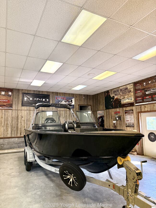 2025 Lund Impact XS 2075 Sport