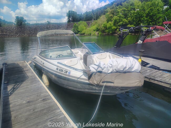 2005 Crownline 226LS