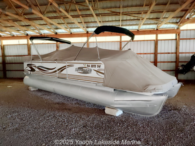 2004 Crest Pontoons Savannah