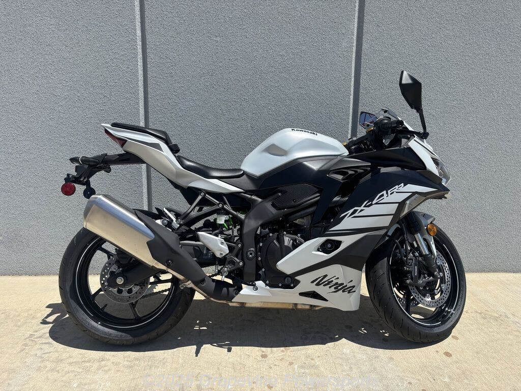 Sport Motorcycle For Sale - 2025 Kawasaki NINJA® ZX™-4RR ABS