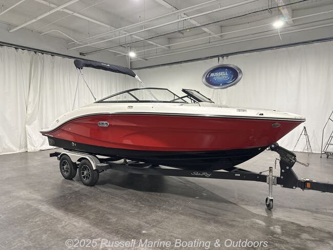 New 2025 Sea Ray SPX210 available in Alexander City, Alabama