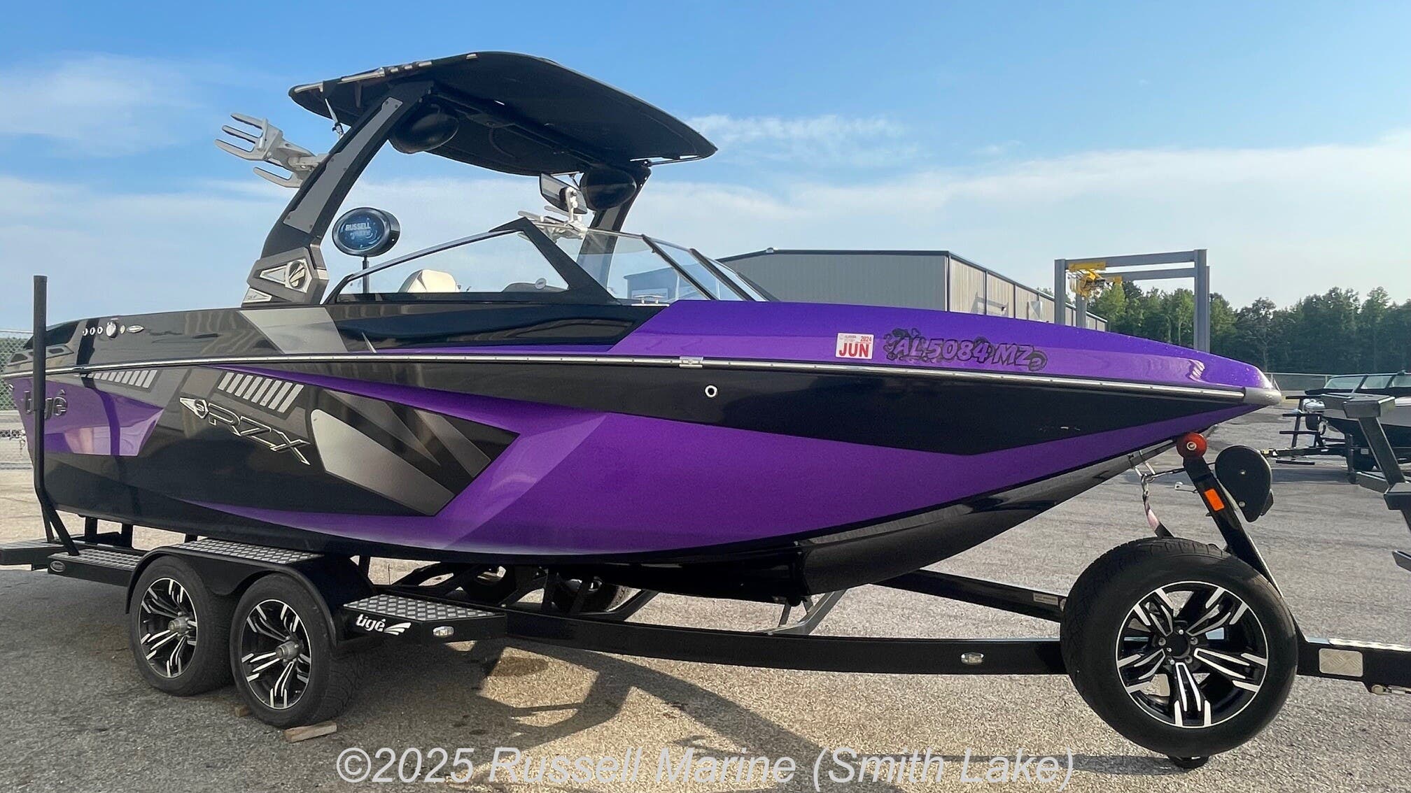 Ski & Wakeboard - 2017 Tige RXZ3 | Motor & Keel
