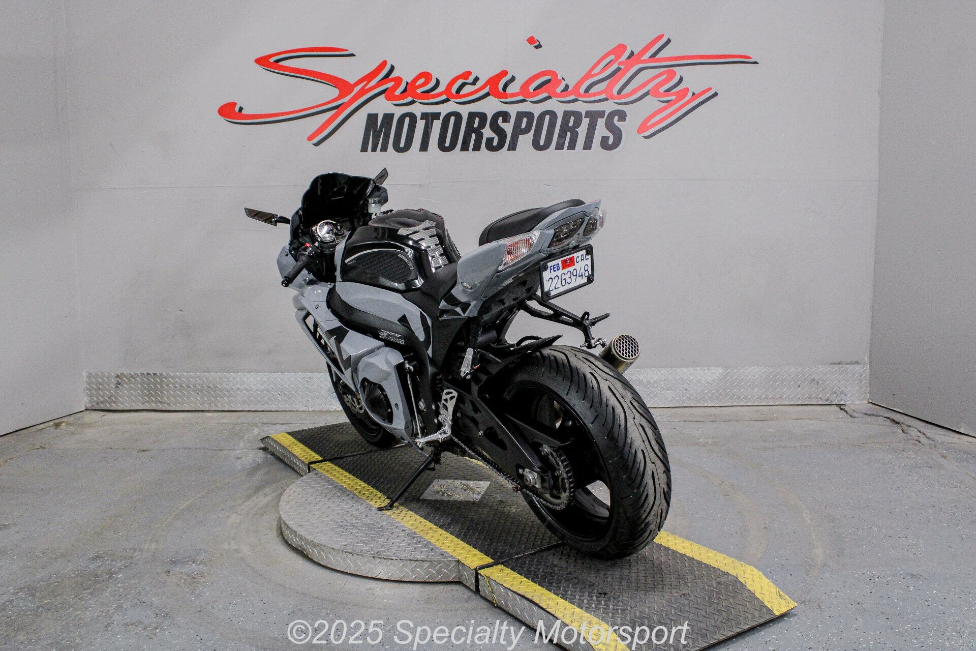 Sport Motorcycle For Sale - 2014 Suzuki GSX-R1000™ | Rev & Roam