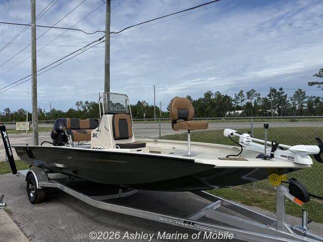 2026 Xpress Hyper-Lift Bay Series H20 BAY