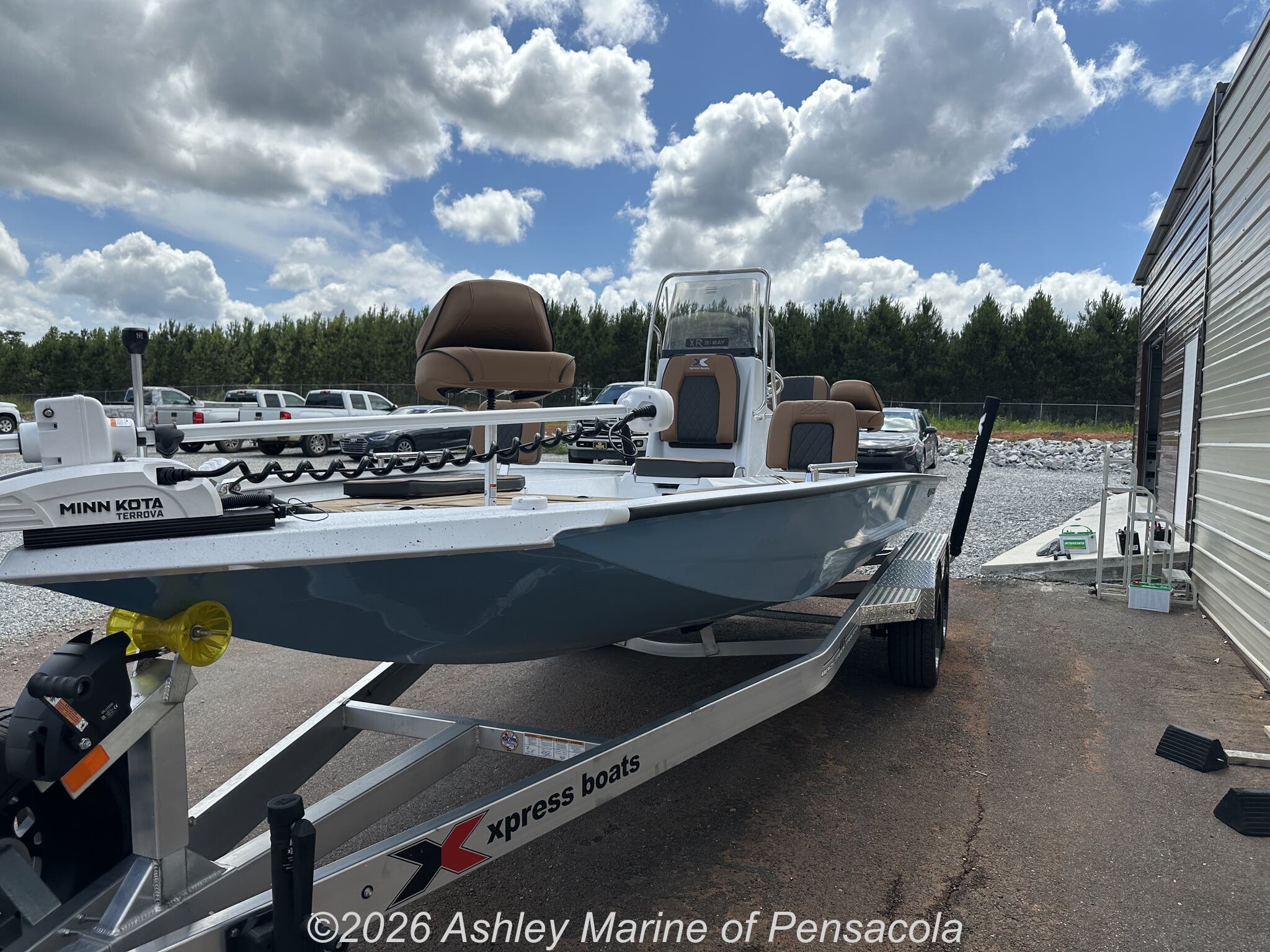 2026 Xpress Xclusive R Series XR 21 BAY WITH FORWARD SEATING