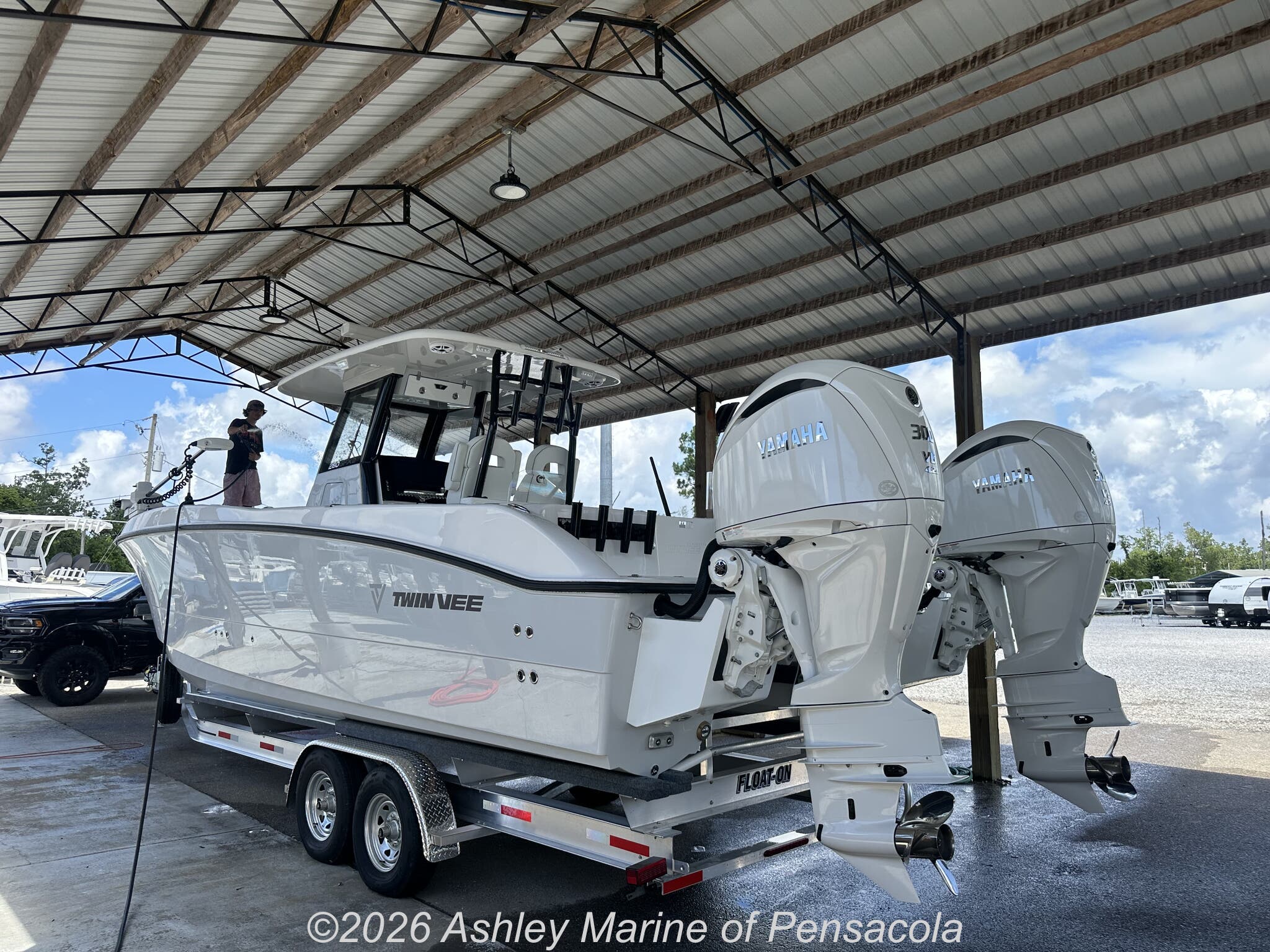 2026 Twin Vee GFX2 280 GFX2